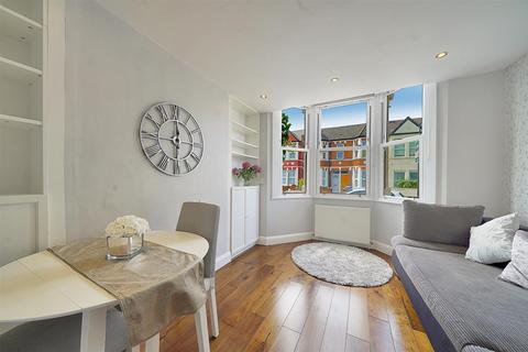 1 bedroom flat for sale, Sandringham Road, Willesden Green