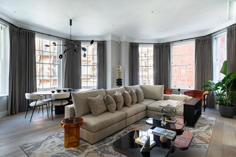 2 bedroom apartment for sale, Mount Street, London, W1K 2