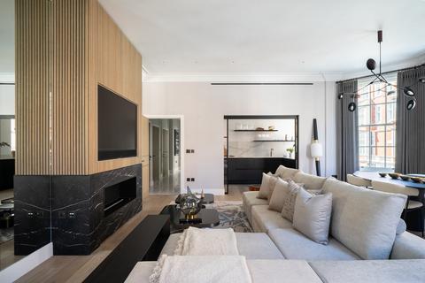 2 bedroom apartment for sale, Mount Street, London, W1K 2