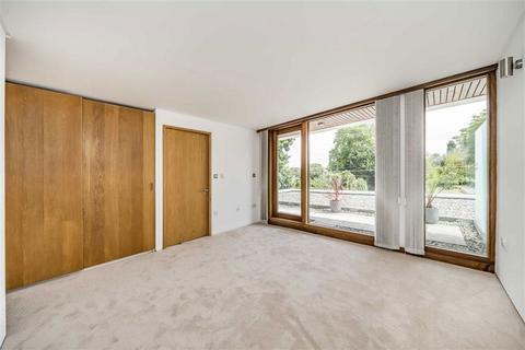 2 bedroom flat for sale, Strawberry Vale, Twickenham TW1
