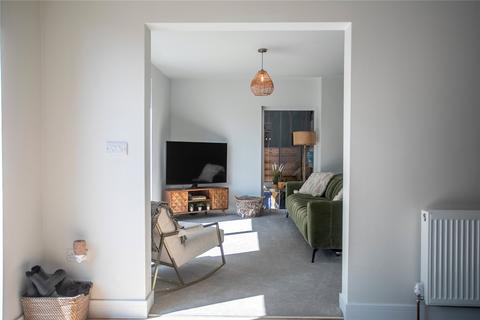 6 Bramhall Close, Milnrow, Rochdale, OL16 4BX