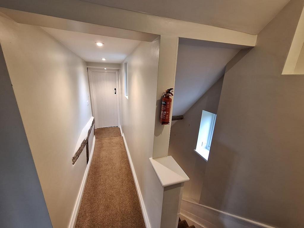 Hallway.jpg
