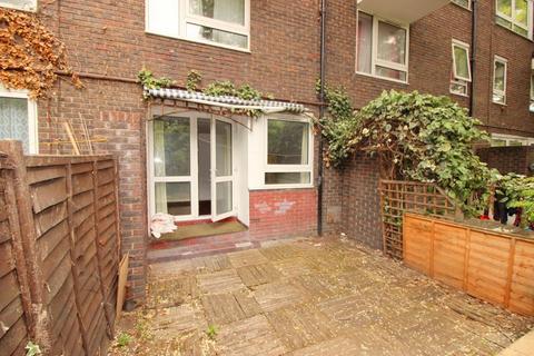 371 Abbott Road, London, E14 0NG