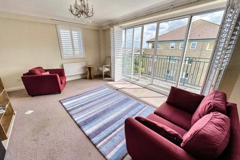 3 bedroom flat for sale, East Cliff