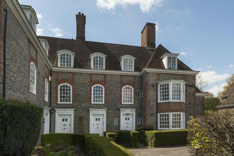 4 bedroom apartment for sale, South Square, NW11