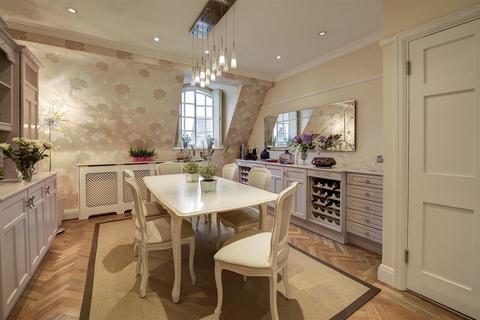 4 bedroom apartment for sale, South Square, NW11