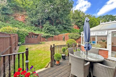 33 Hellier Drive, Wombourne, Wolverhampton, WV5 8AH