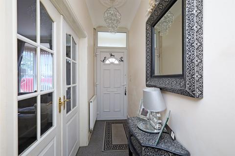 3 bedroom semi-detached house for sale, Fydell Crescent, PE21