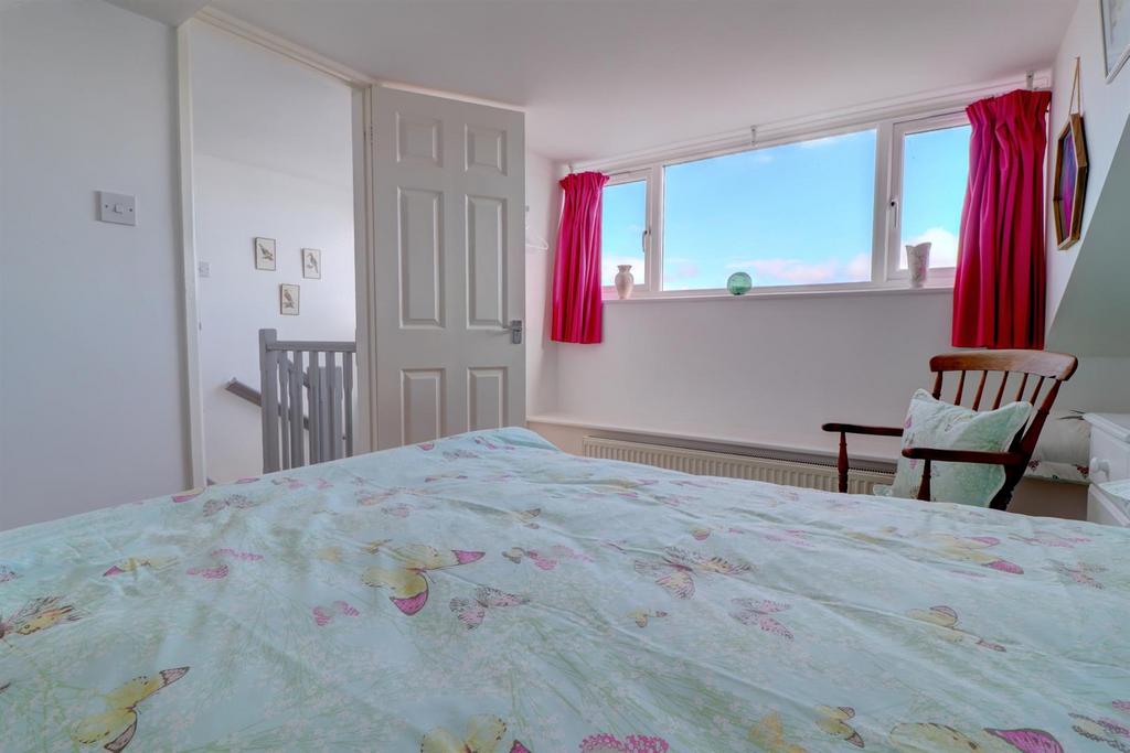 Bedroom 2 .2.jpg