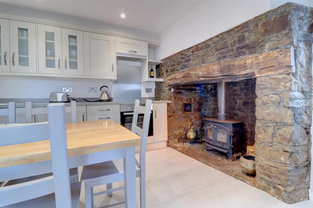 Kitchen Diner .3.jpg