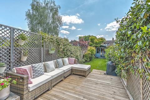 72 Waldron Road, London, SW18 3TD