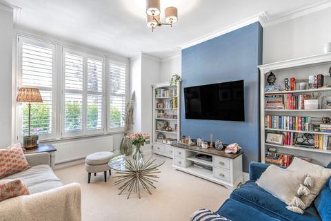 72 Waldron Road, London, SW18 3TD