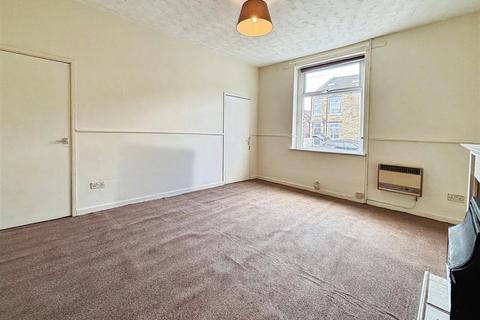 22 Broadstone Way, Bradford, BD4 9RY