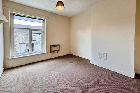 22 Broadstone Way, Bradford, BD4 9RY