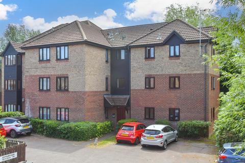 1 bedroom ground floor flat for sale, Copperfields, Laindon, Basildon, Essex