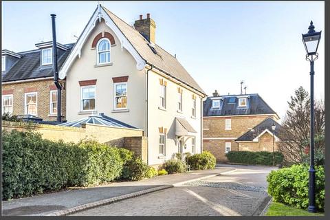 4 bedroom house to rent, Kensington Mews, Windsor, SL4