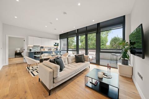 1 bedroom flat for sale, Littleworth Road, Esher, KT10