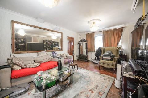 undefined, Lancaster Road, London, SE25