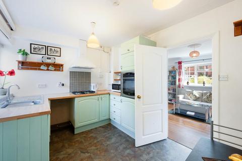 2 bedroom terraced house for sale, Chapel Road, Tadworth KT20
