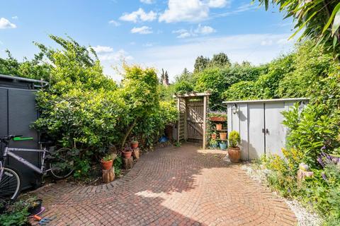 2 bedroom terraced house for sale, Chapel Road, Tadworth KT20