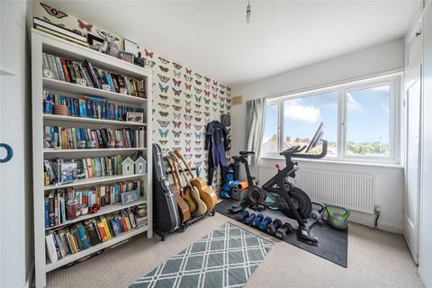 45 Cheyne Hill, Surbiton, KT5 8BL