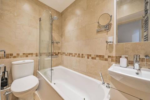 2 bedroom flat to rent, Buckingham Gate, Victoria, London, SW1E