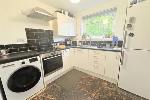 1 bedroom flat for sale, Wake Green Park, Birmingham B13