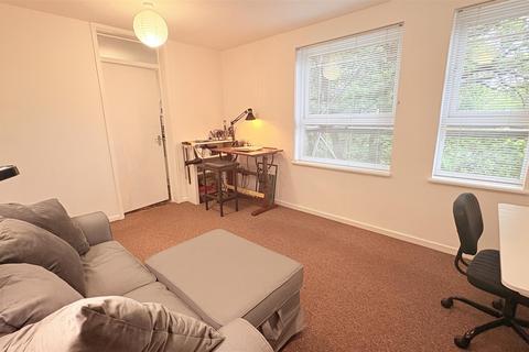 1 bedroom flat for sale, Wake Green Park, Birmingham B13