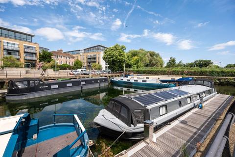 undefined, Point Wharf Lane, Brentford, TW8