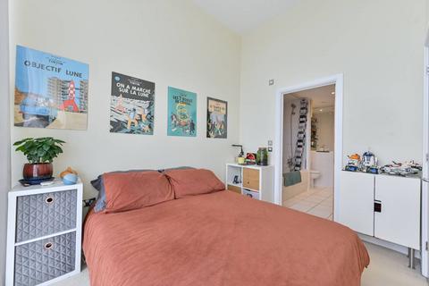 undefined, Point Wharf Lane, Brentford, TW8