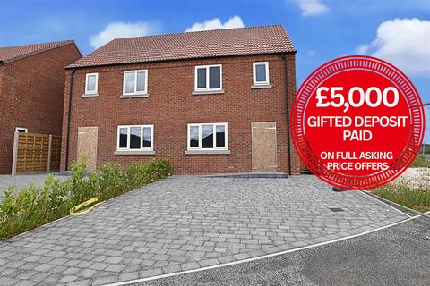 3 bedroom semi-detached house for sale, Fieldhead Road, Laceby DN37