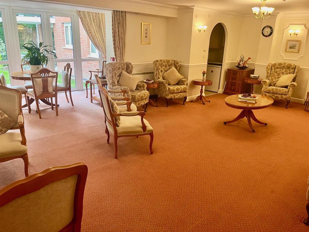 Communal Lounge.jpg