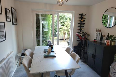 12 Birch Tree Road, Stocksbridge, Sheffield, S36 1GN