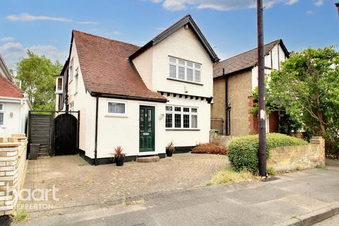 undefined, Watersplash Road, Shepperton