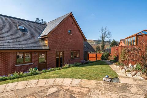 30 Tai Cae Mawr, Llanwrtyd Wells, LD5 4RJ