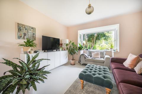 4 bedroom detached house for sale, Cherry Tree Avenue, Haslemere, Surrey, GU27