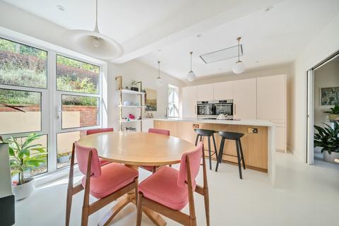 4 bedroom detached house for sale, Cherry Tree Avenue, Haslemere, Surrey, GU27