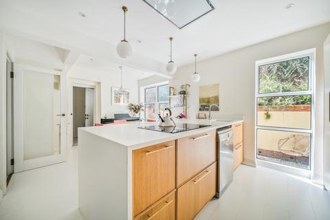 4 bedroom detached house for sale, Cherry Tree Avenue, Haslemere, Surrey, GU27