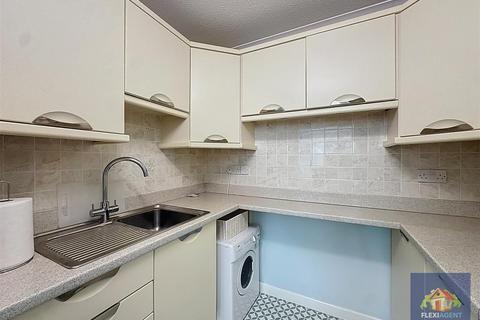 1 bedroom retirement property for sale, Homechase, House, Chase Close, Southport PR8