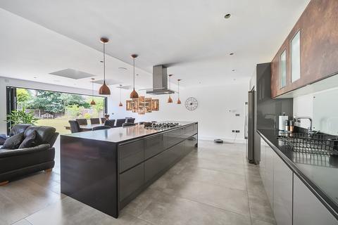 3 Highfield Road, Chislehurst, BR7 6QY