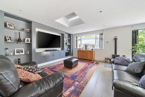 3 Highfield Road, Chislehurst, BR7 6QY