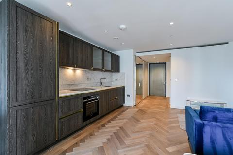 Studio to rent, Asquith House, West End Gate, London, W2