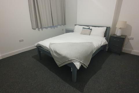 2 bedroom flat to rent, Flat 1,18 Mundy Place