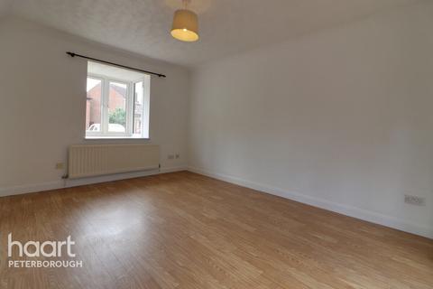 3 bedroom detached house to rent, Melrose Drive, PETERBOROUGH