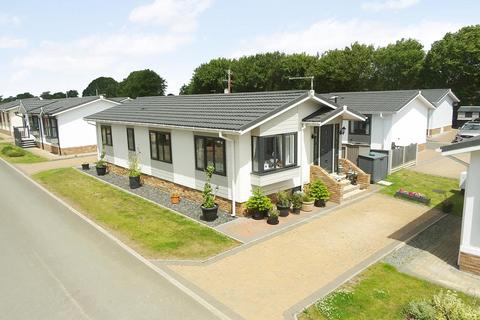 2 bedroom mobile home for sale, The Grange, Lutterworth