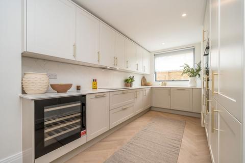 5 bedroom end of terrace house for sale, Bryanston Close, Norwood Green UB2