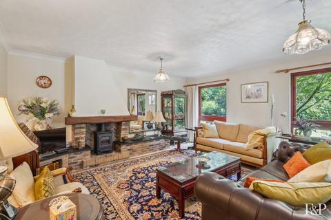 undefined, Chestnut Drive, Windsor