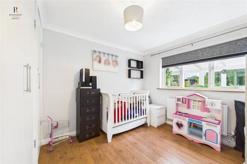 18 Mariette Way, Wallington, SM6 9NL