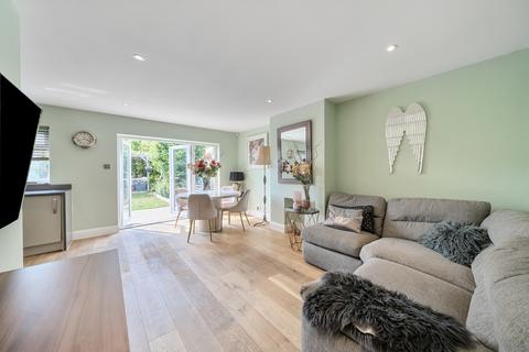 10 Axtaine Road, Orpington, BR5 4HX