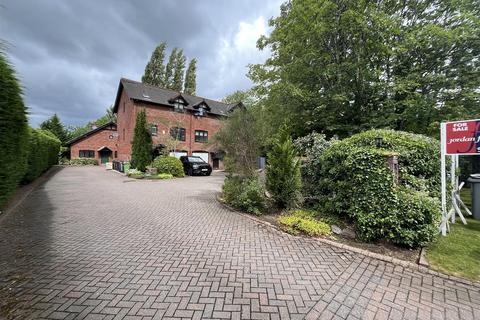 3 bedroom townhouse for sale, Manchester Road, Wilmslow